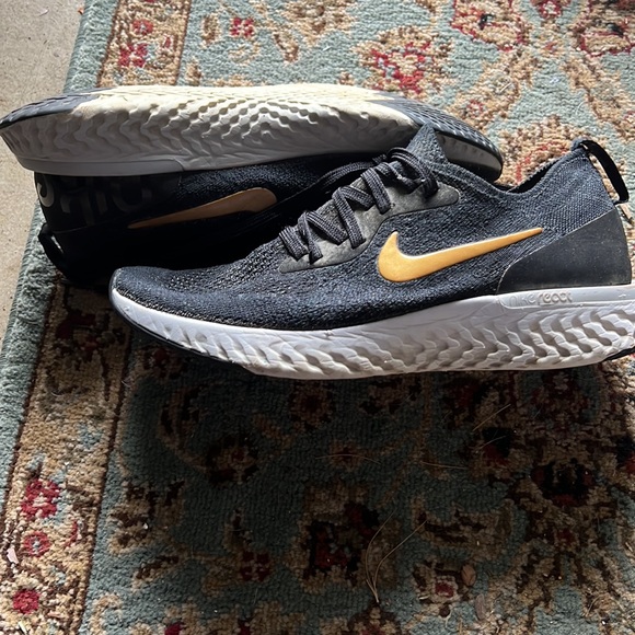 Nine react running shoes - Picture 4 of 6